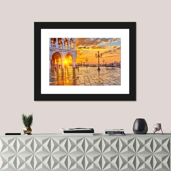 Sunrise In Venice Canvas Wall Art-1 Piece-Framed Print-20" x 16"-Tiaracle