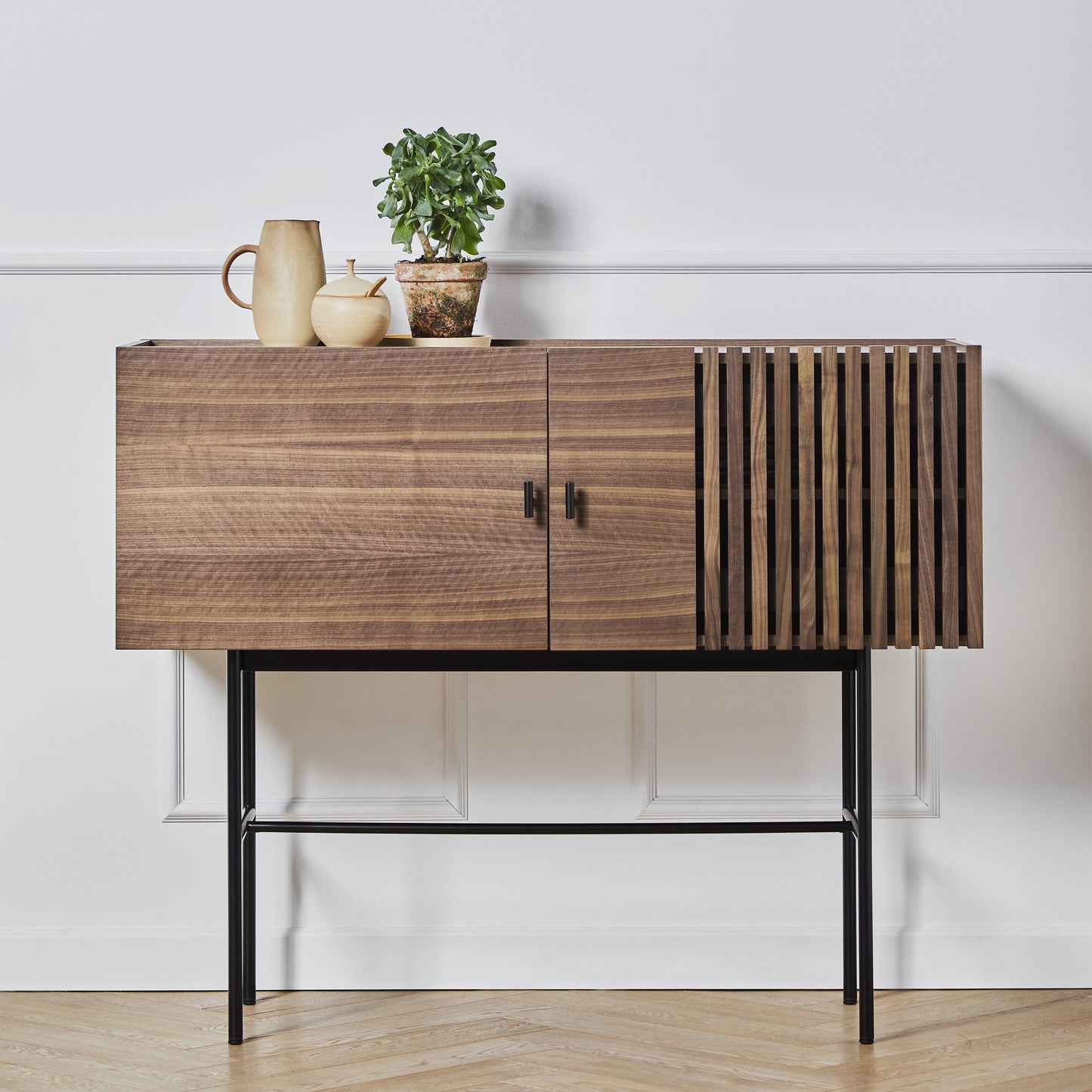 Array Sideboard