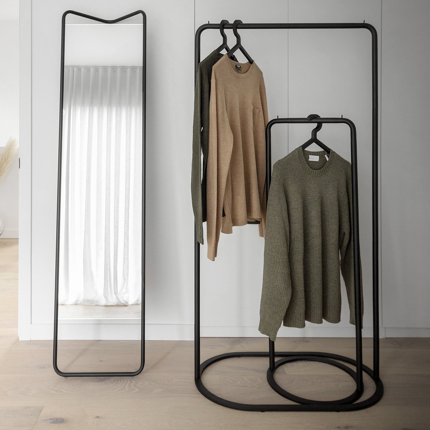 O&O Clothes Rack