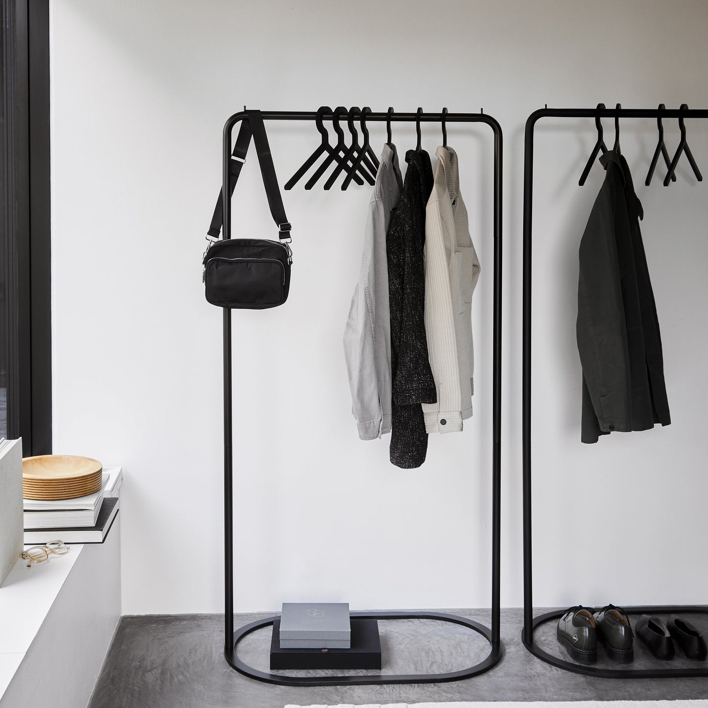 O&O Clothes Rack